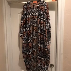 Voom by Joy Han Kimono